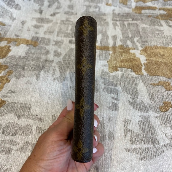 Louis Vuitton Porte Tresor Wallet in Monogram - Picture 4 of 12